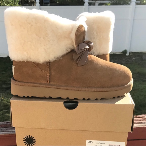UGG Classic Mini II CNY - Picture 8 of 10